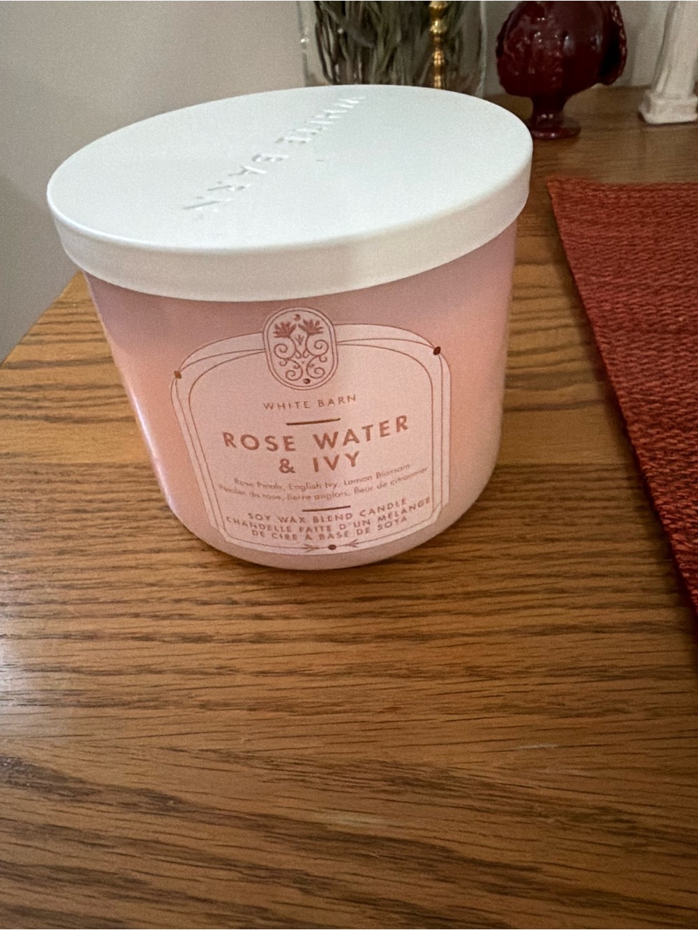 White Barn Rose Water & Ivy Candle - Soft Pink & White